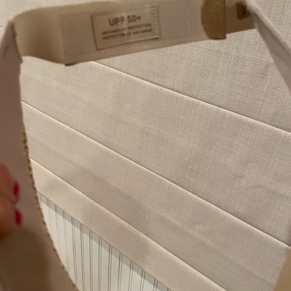 Eric Javits SPF 50 visor, packable - Picture 3 of 4